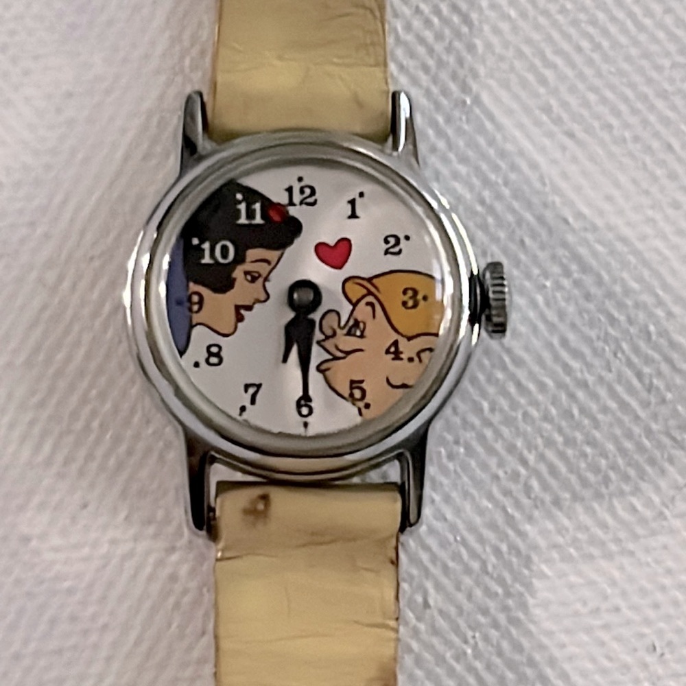 Rare vintage 1950s Snow White and Dopey  watch with original leather band